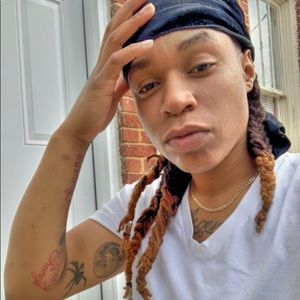 Meet your Posher, Felicia